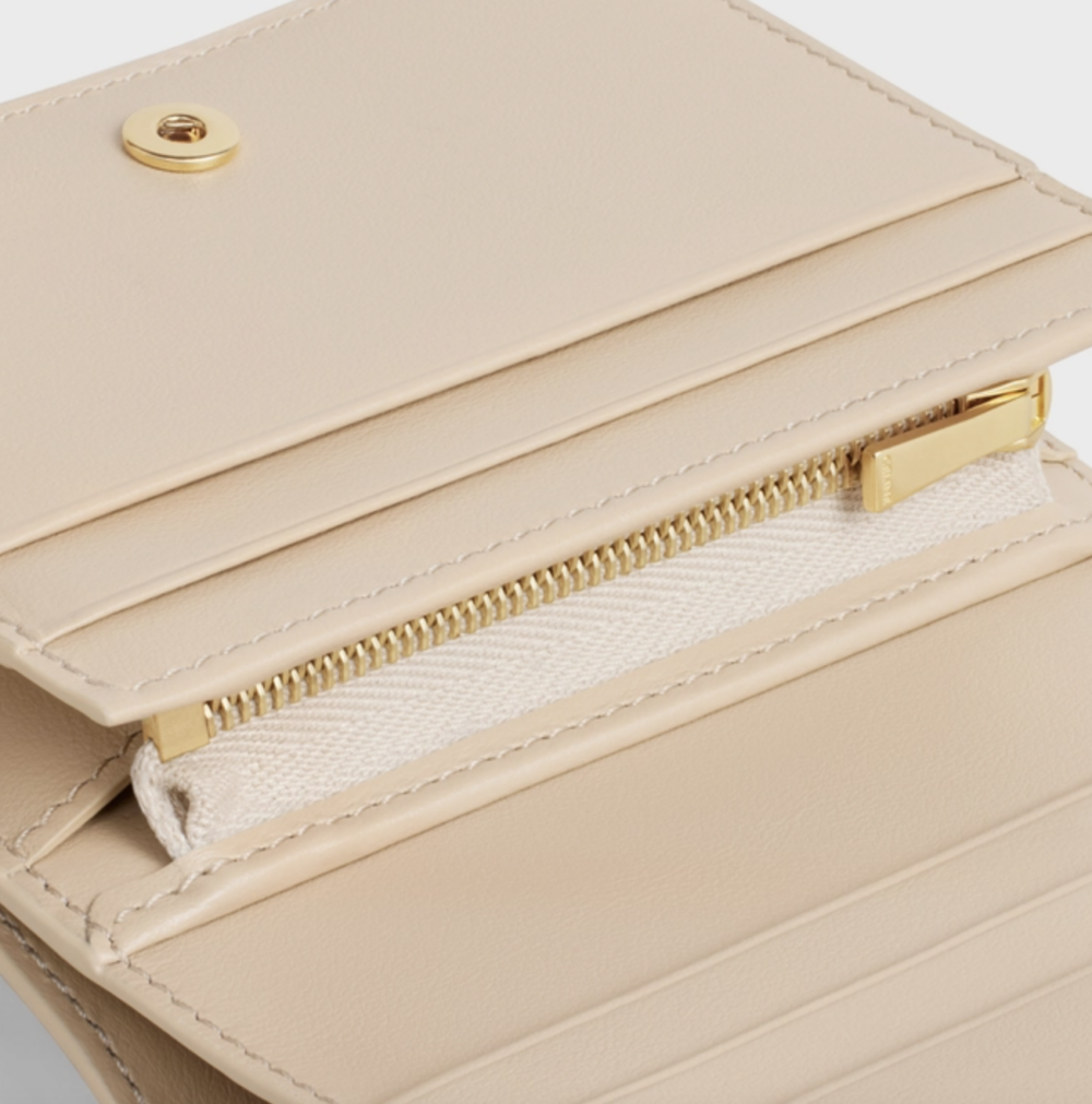 Triomphe Compact Wallet in Shiny Calfskin Nude。