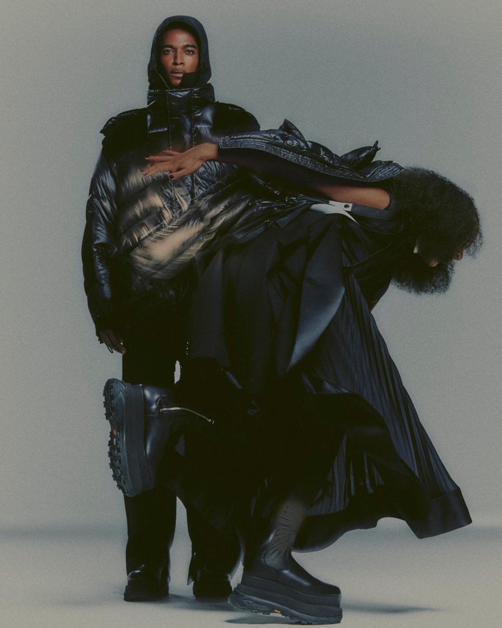 Moncler x Sacai的形象照。