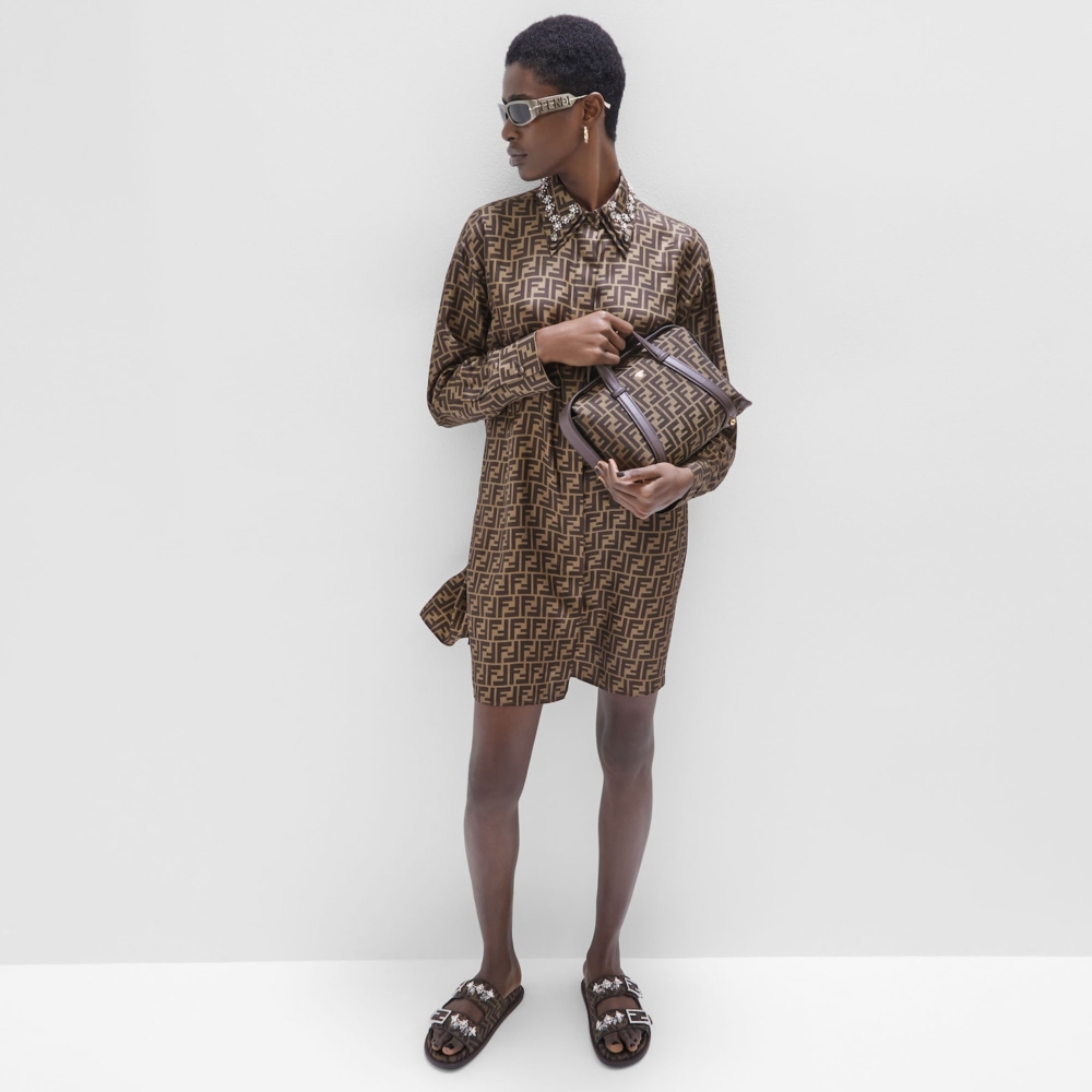 與Stefano Pilati共同創作設計的系列。