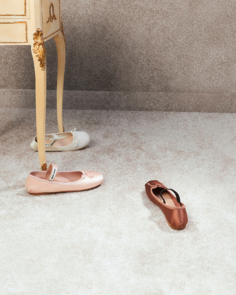 The Lyst Index 2023年度總結｜年度鞋履「透視芭蕾舞鞋」