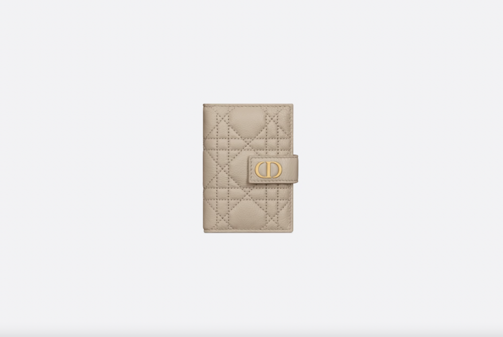 Dior Caro Vertical Card Holder。