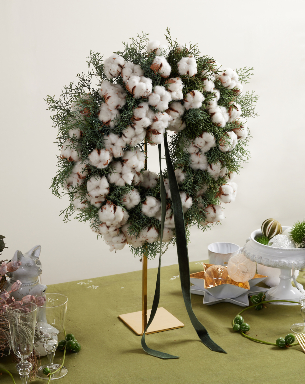 聖誕節不可缺少的花圈。