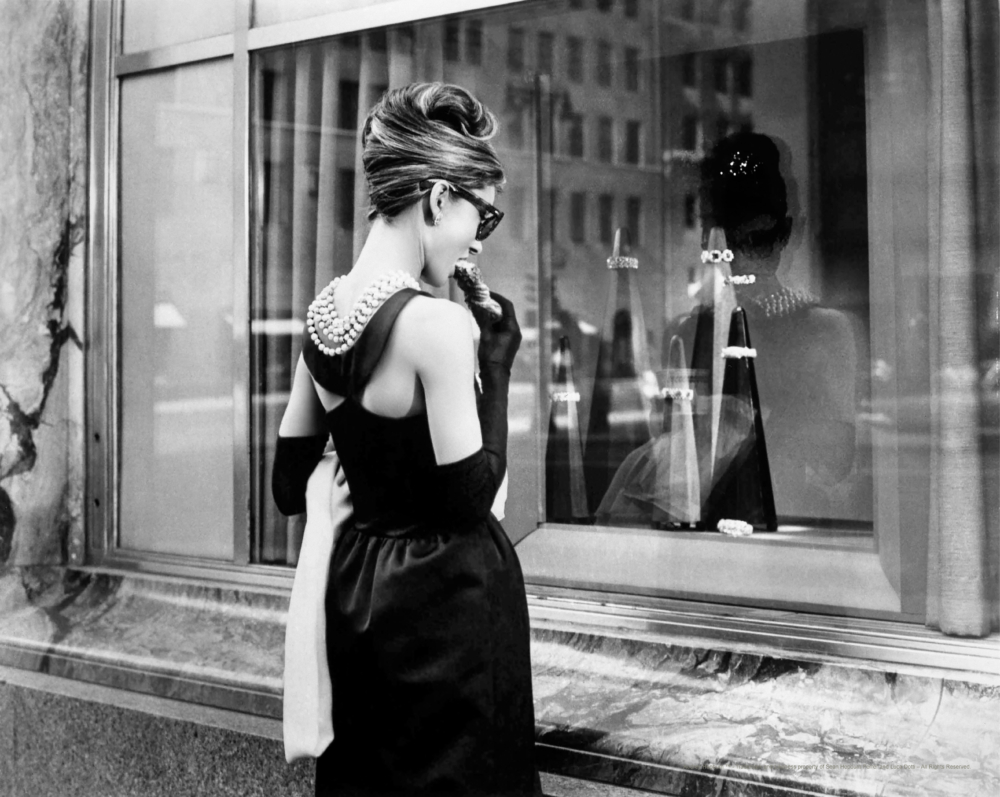 《BREAKFAST AT TIFFANY'S》的劇照。