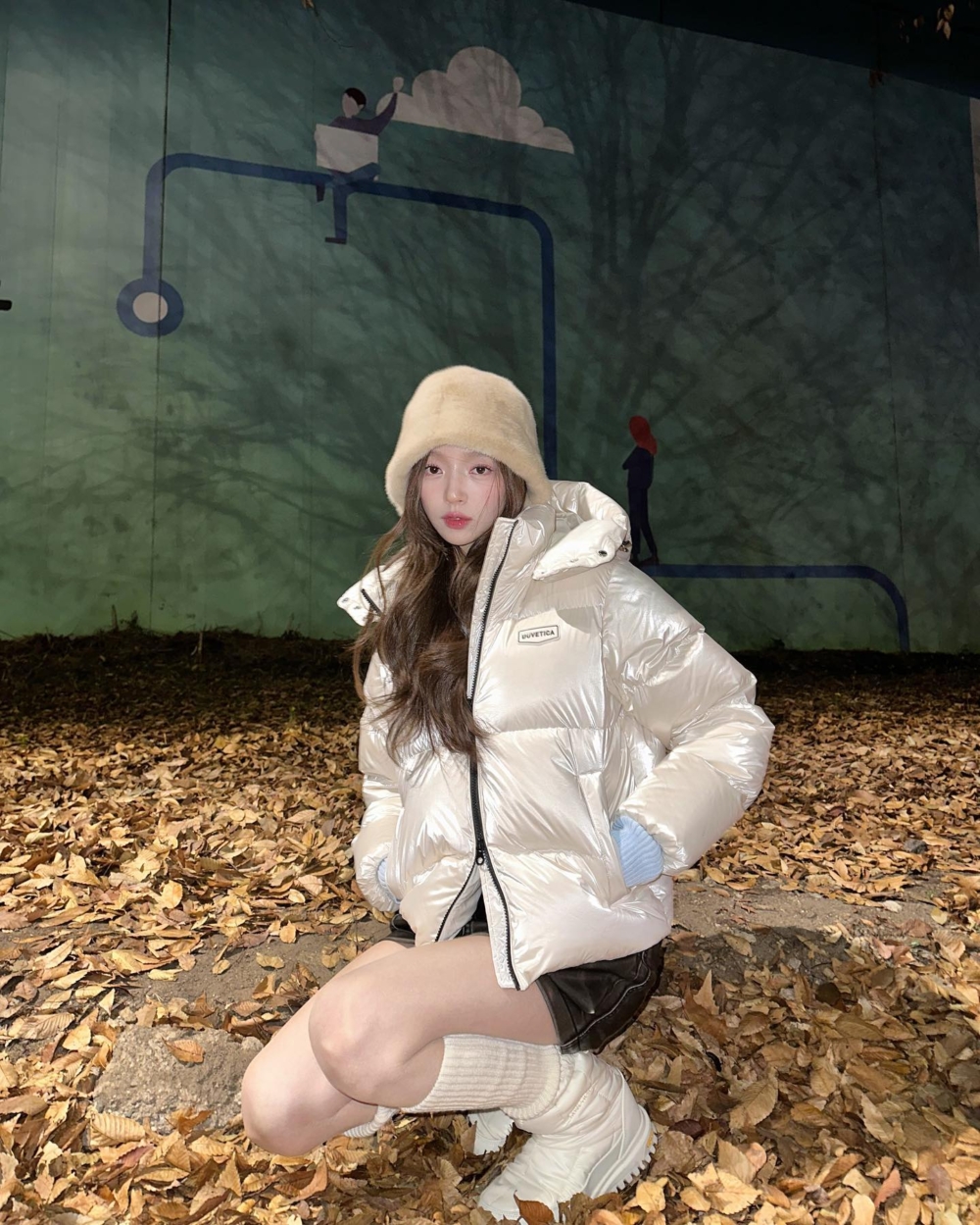 韓星羽絨衣穿搭範本5:洪智允