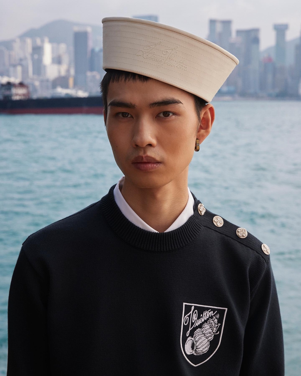 相信香港作為區域中心的重要性，促使品牌選址於香港舉辦Louis Vuitton男裝大秀