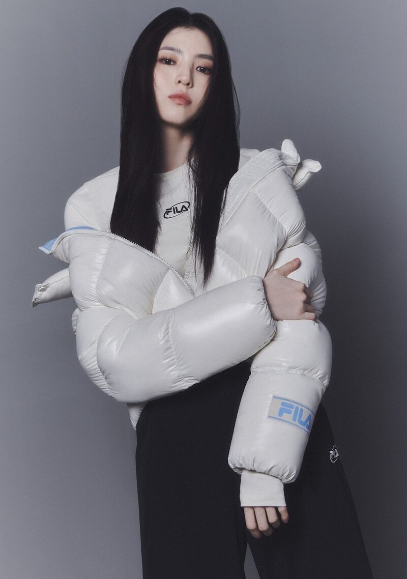 韓星羽絨衣穿搭範本2:韓韶禧