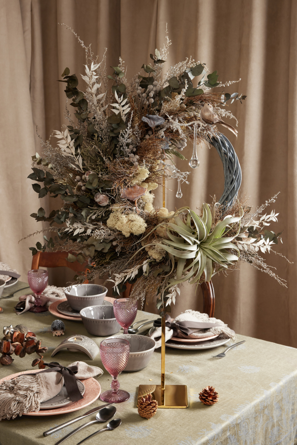 「The Woods」聖誕花圈系。