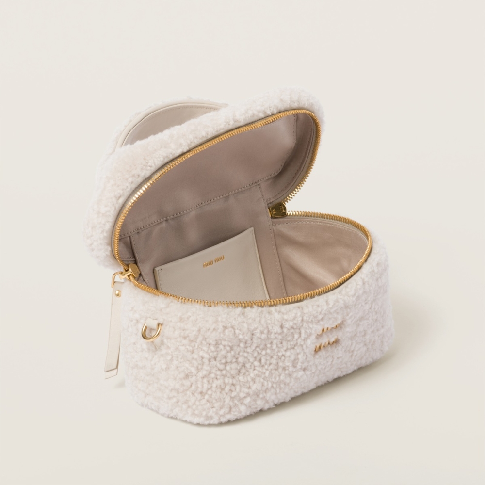 Miu Miu皮革細節綴飾羊毛肩背袋