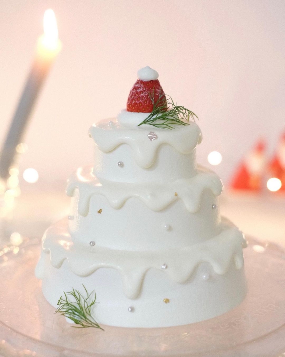 20 table推出的三層聖誕蛋糕。