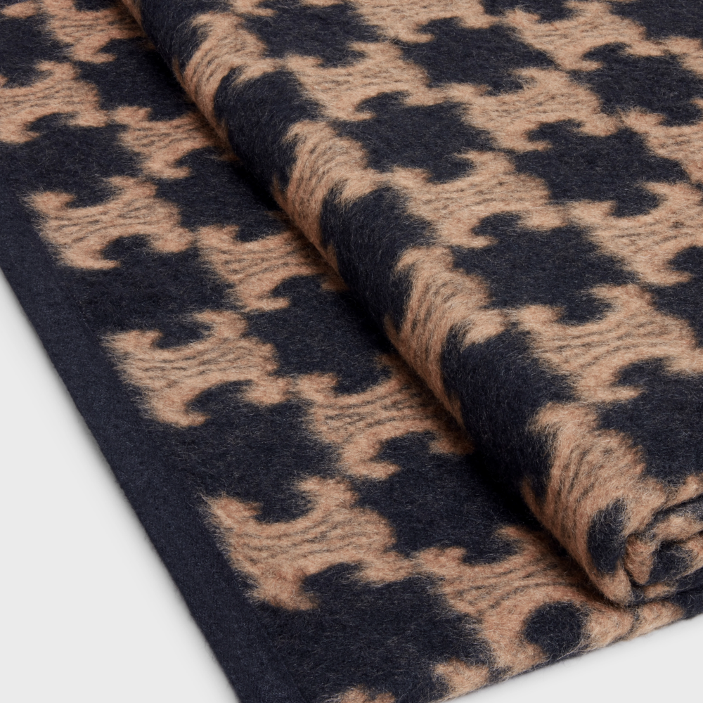 毛毯及小牛皮毛毯夾。