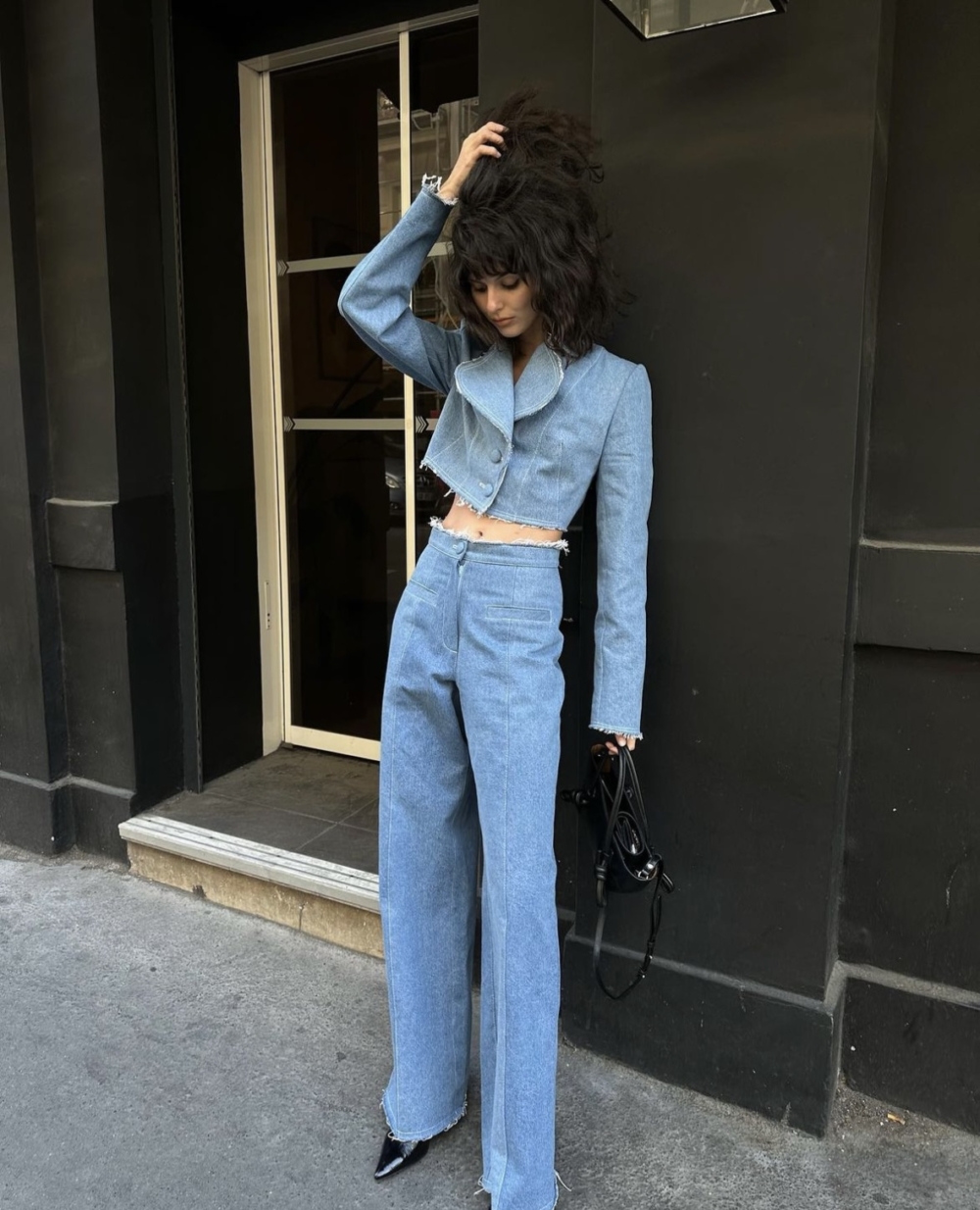 日常生活中就能展現法式女人味的感覺。