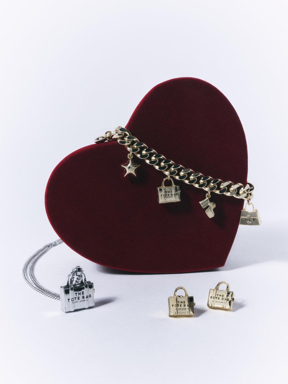 Marc Jacobs的情人節推薦單品。