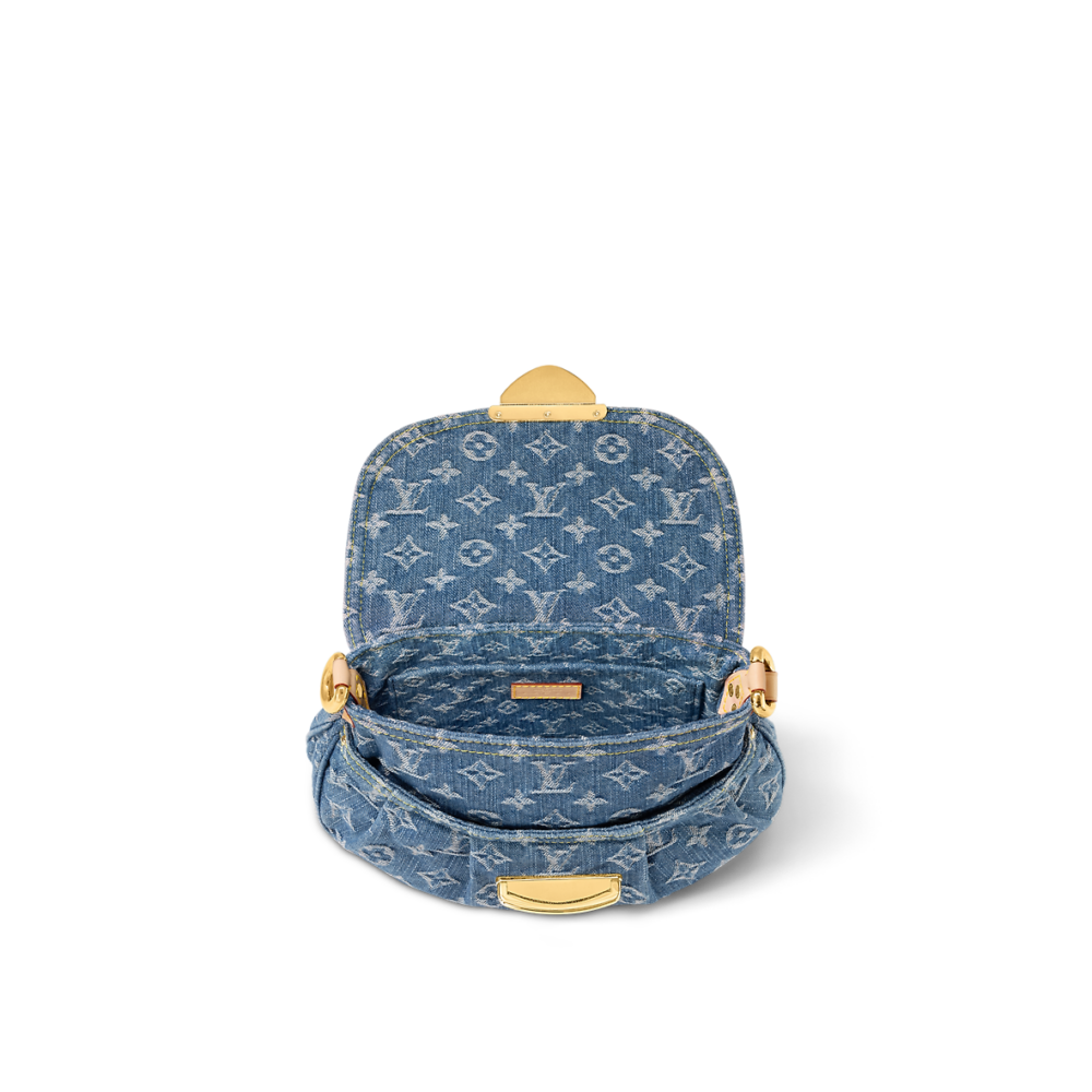 採用 Monogram Denim 帆布製成。