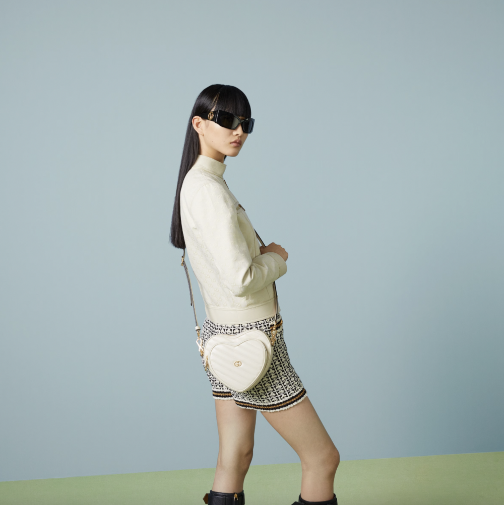 Interlocking G Mini Heart Shoulder Bag。