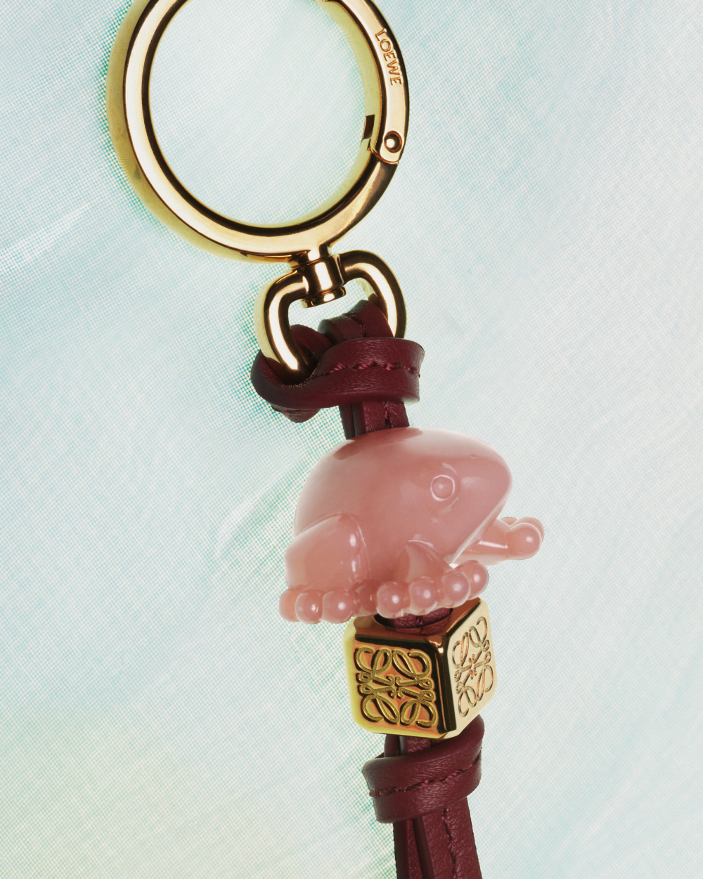 LOEWE深磚紅青蛙造型綴飾