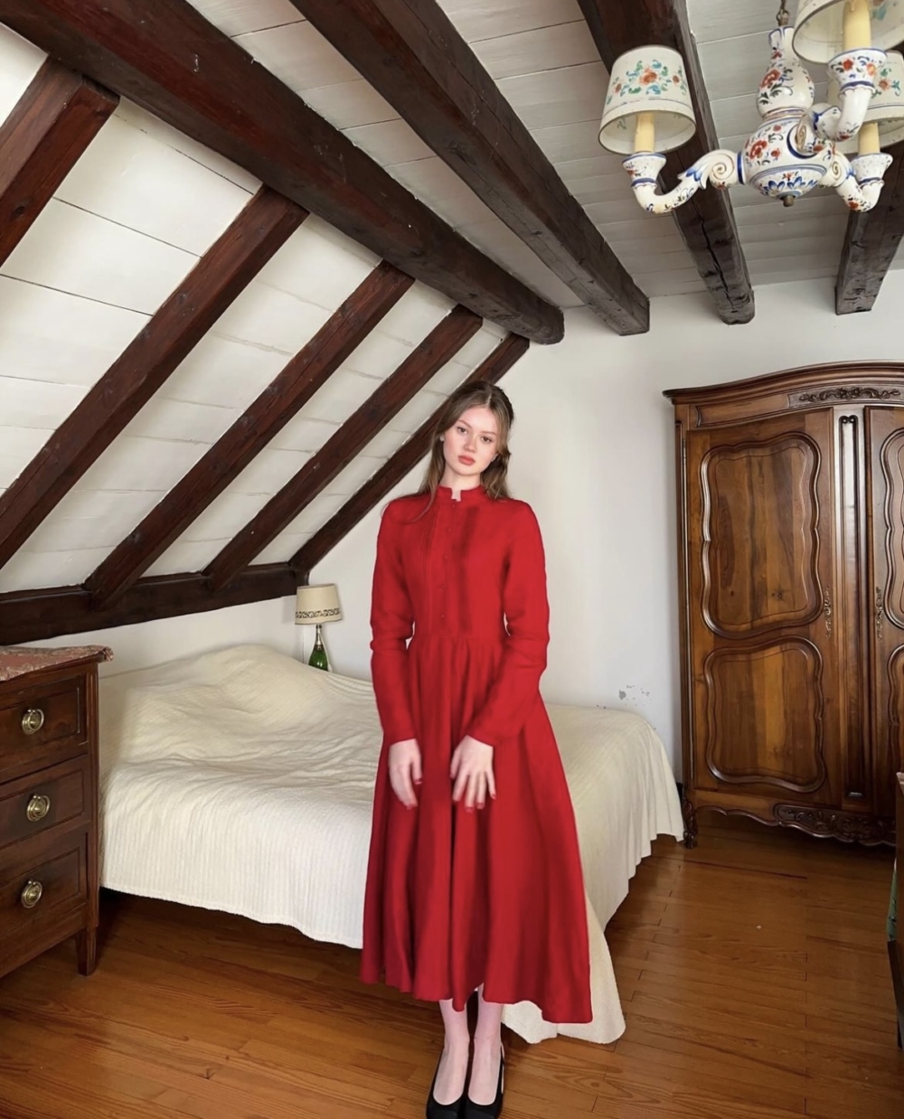 出席各種聚會派對少不了的洋裝。