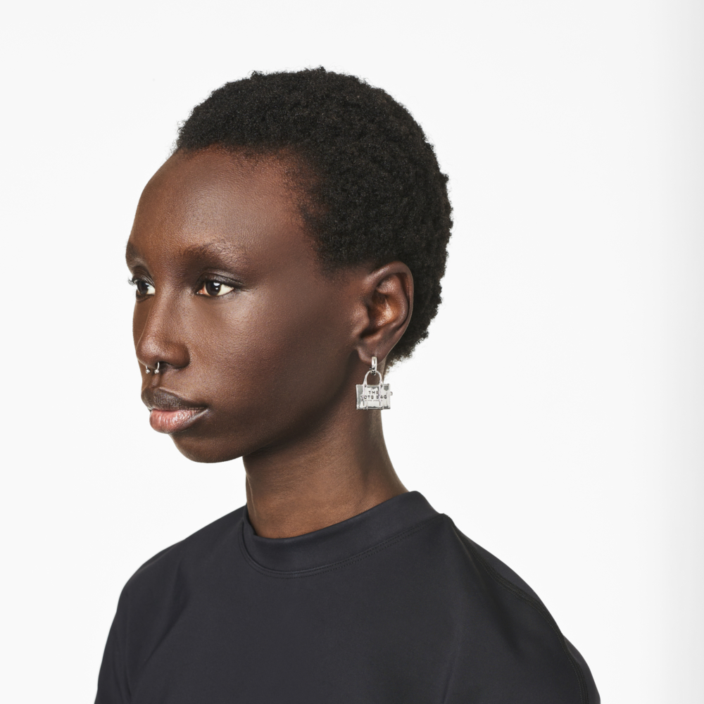 Marc Jacobs 銀色The Tote Bag托特包形狀耳環。