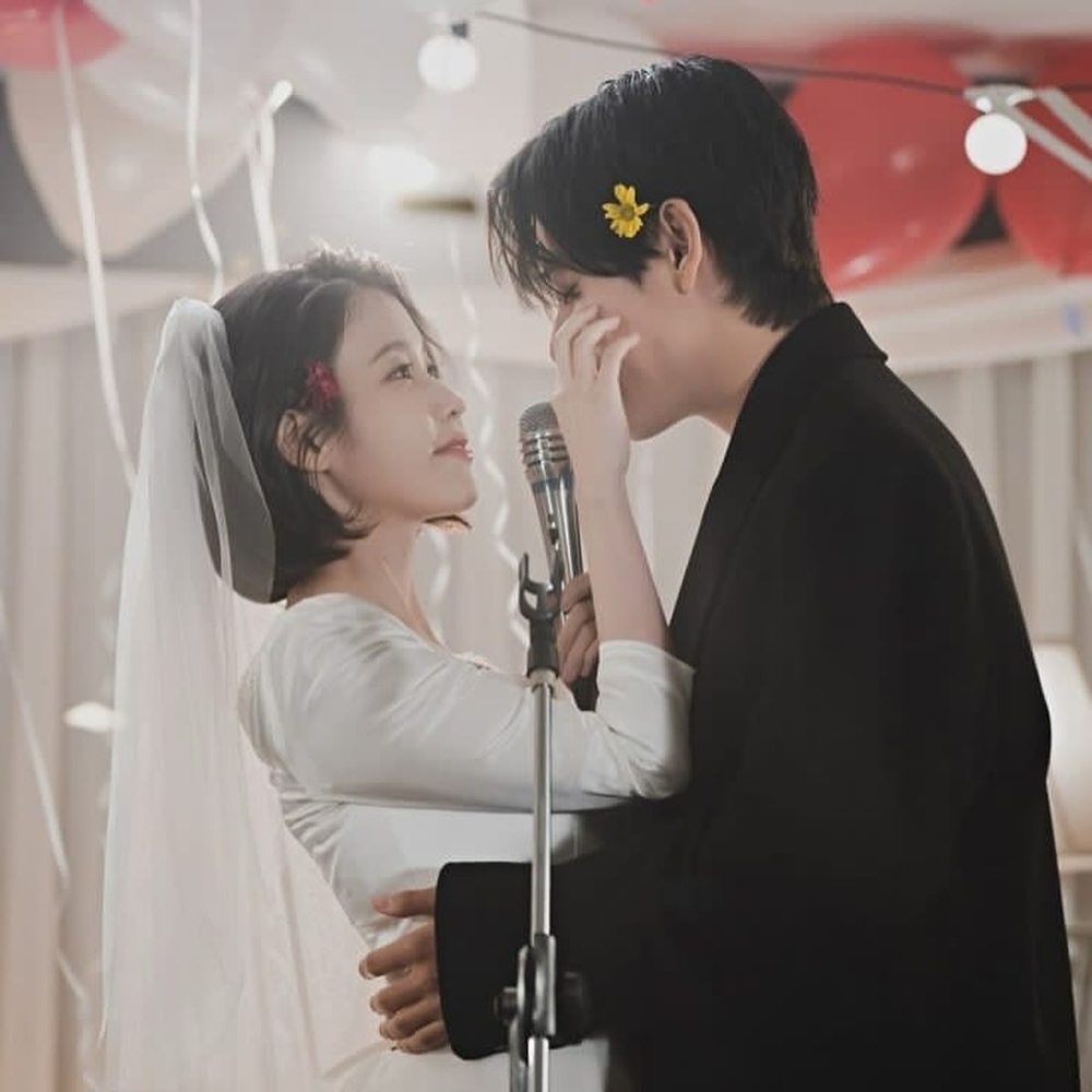 IU的新歌〈Love Wins All〉MV,邀請了以細膩鏡頭聞名的青龍獎最佳導演嚴泰華操刀