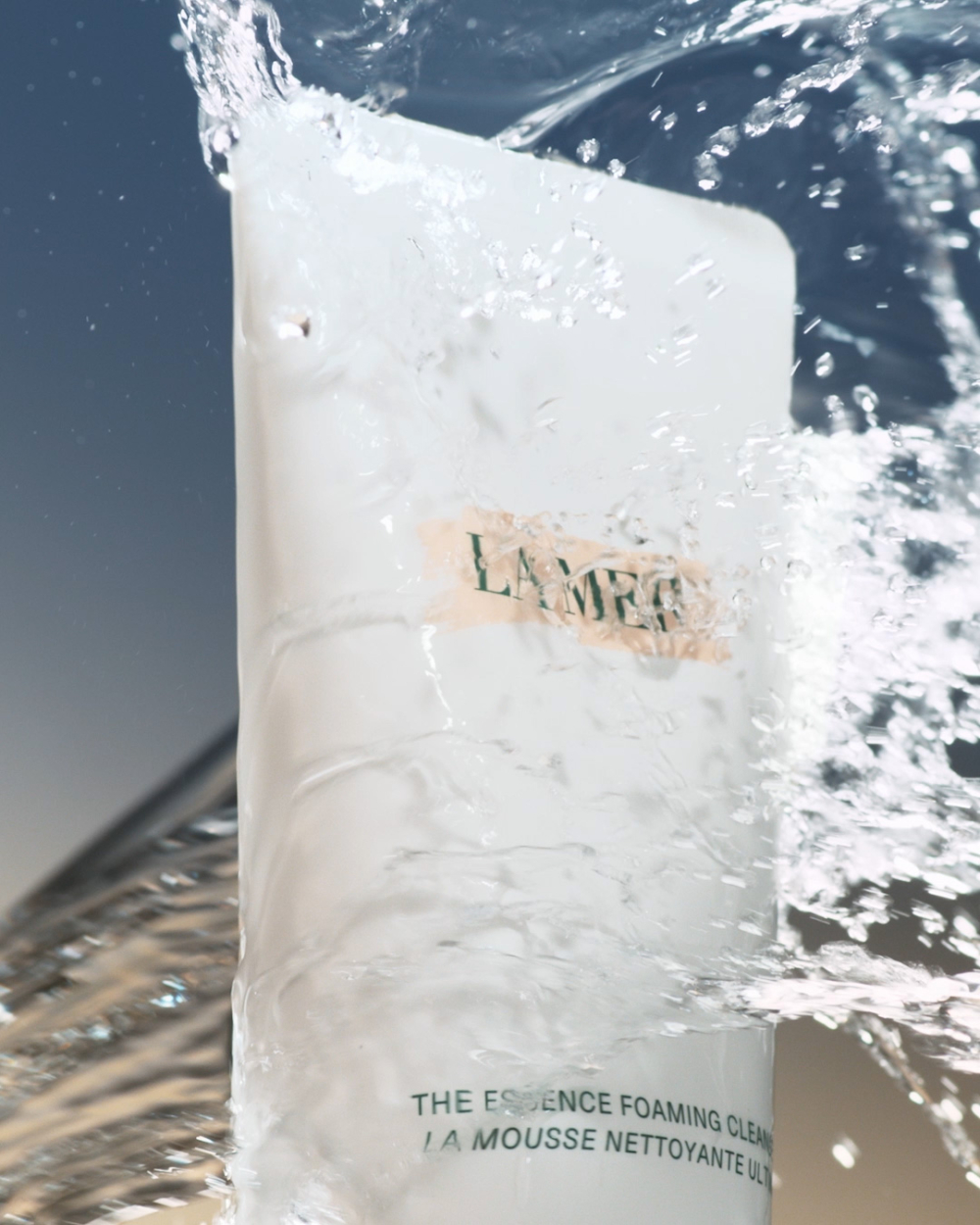 全新 The Essence Foaming Cleanser 潔面泡沫由 0 步開始全新活膚世代！