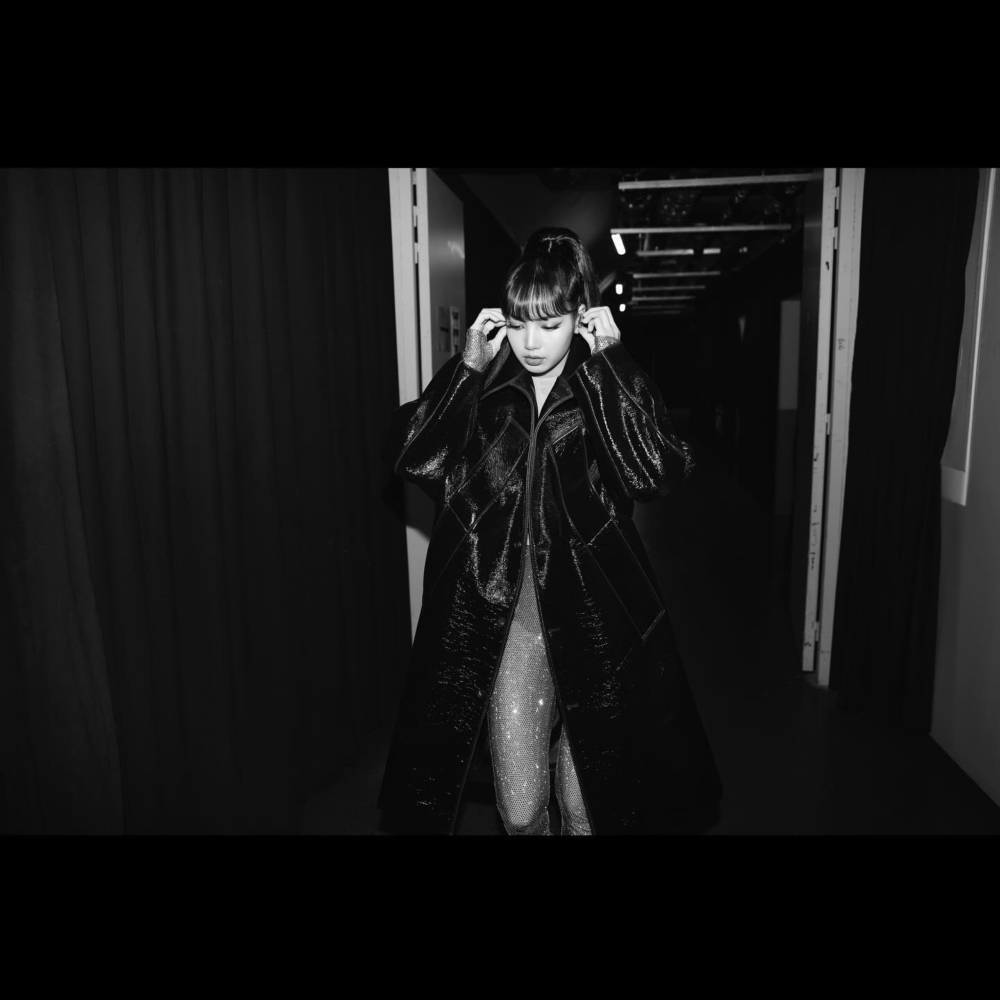 黑白色調照片更帶出強大氣場