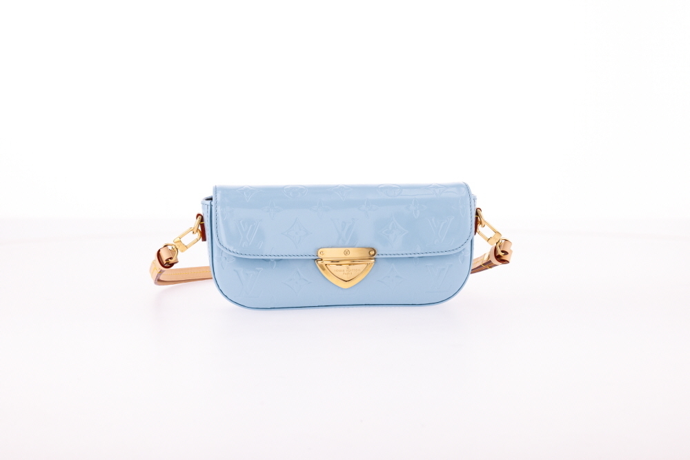 Malibu Pochette。