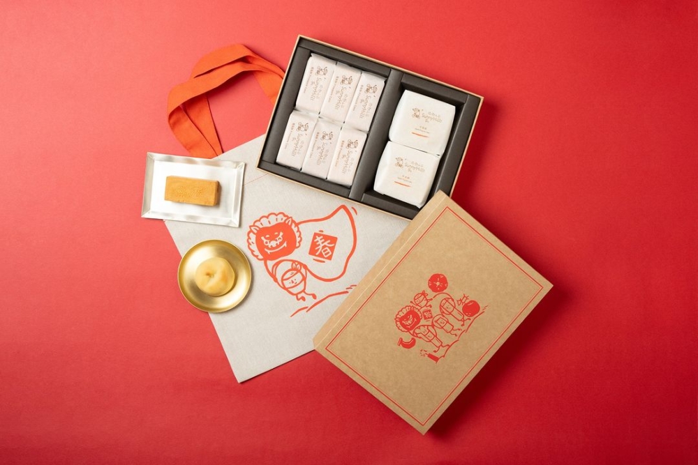 鳳梨酥平安餅禮盒 - 新年限定包裝。