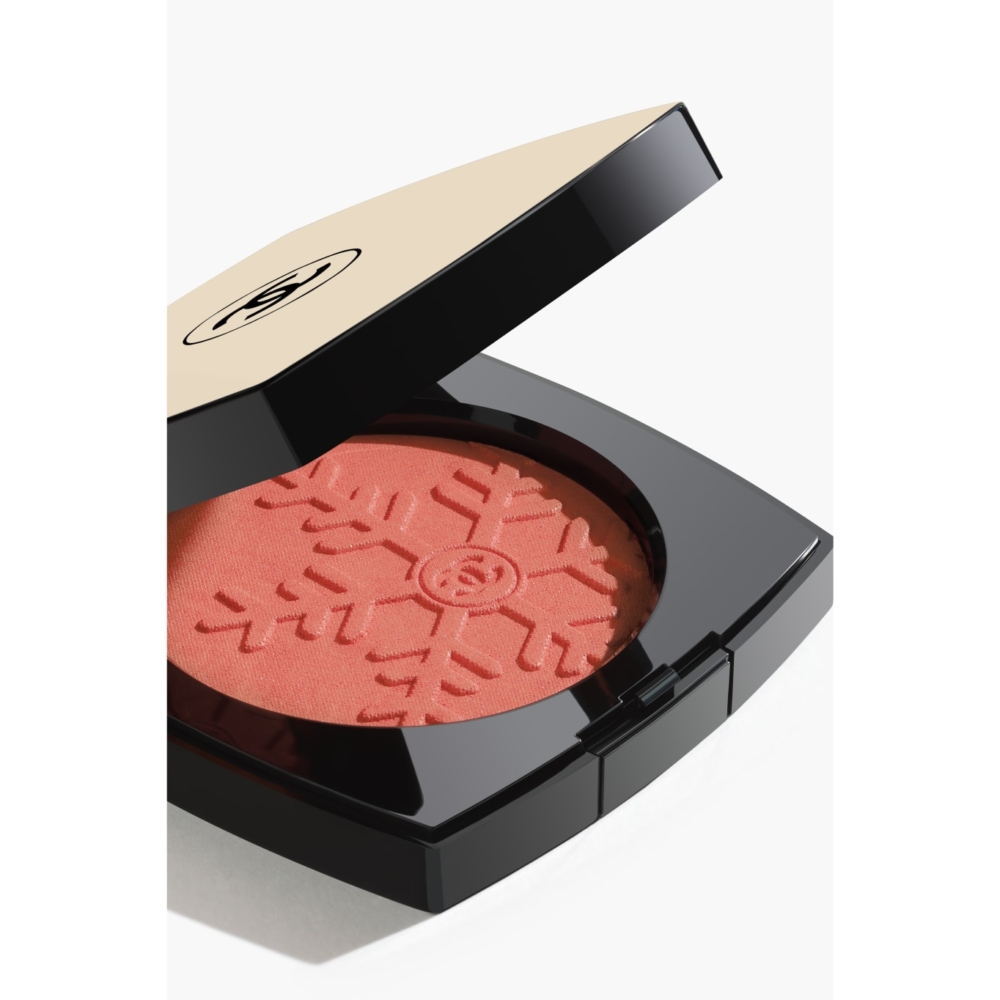 CHANEL LES BEIGES自然亮肌雪花胭脂CORAIL GIVRÉ(雪花燦亮頰彩盤#暖杏蜜桃)