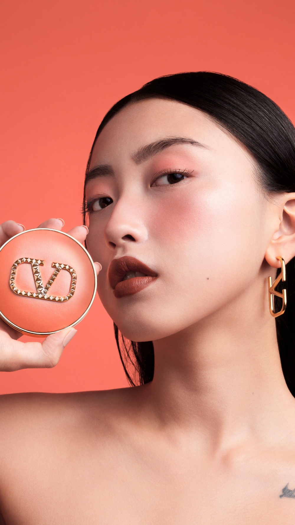 Valentino Go-Cushion Glow高光輕透氣墊粉底