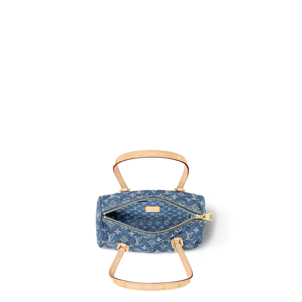 包包上附有一個微型Papillon包。