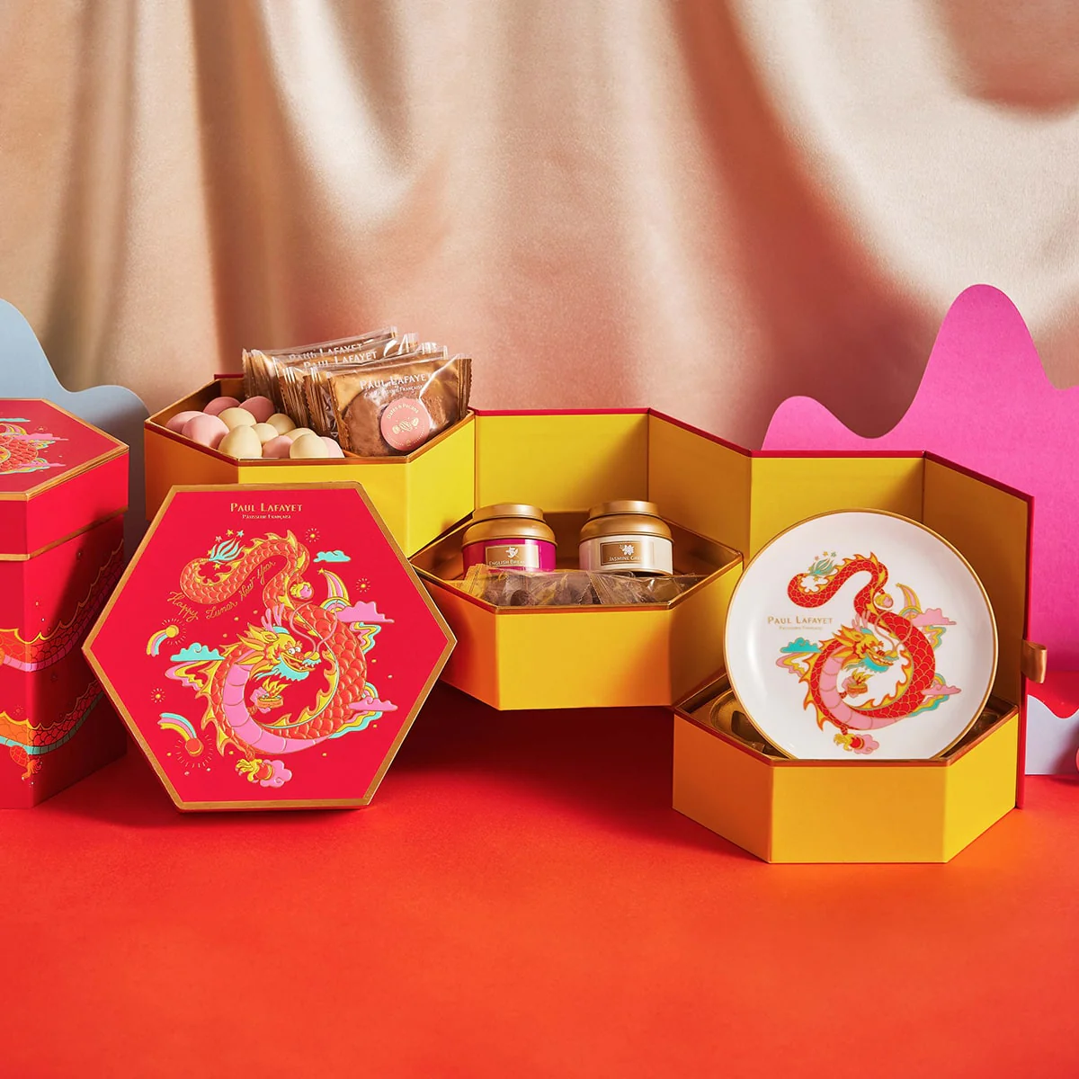 Paul Lafayet Patisserie 推出的限量版焰龍迎春禮盒2024。