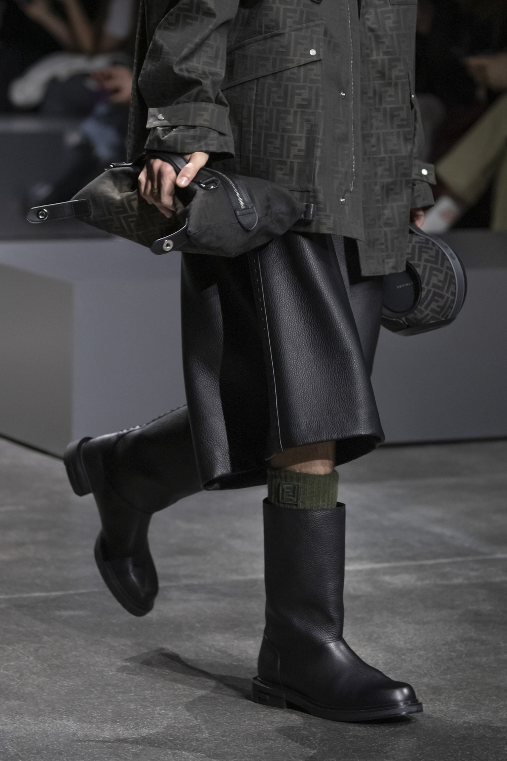 FENDI × DEVIALET Mania便攜式手持擴音器