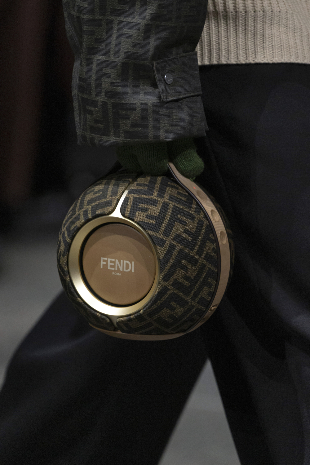 FENDI × DEVIALET Mania便攜式手持擴音器