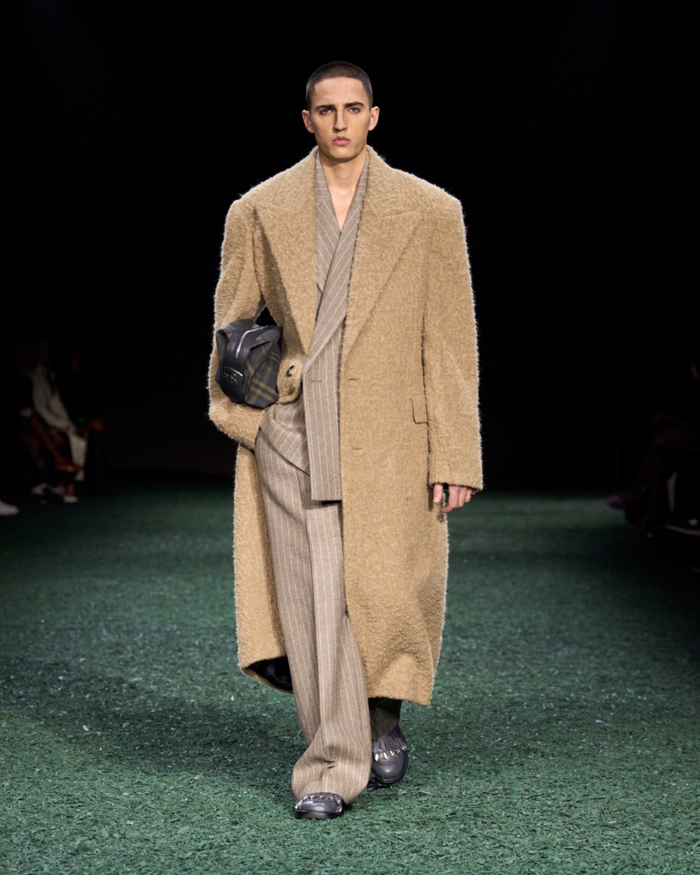 Burberry 2024冬季系列時裝秀