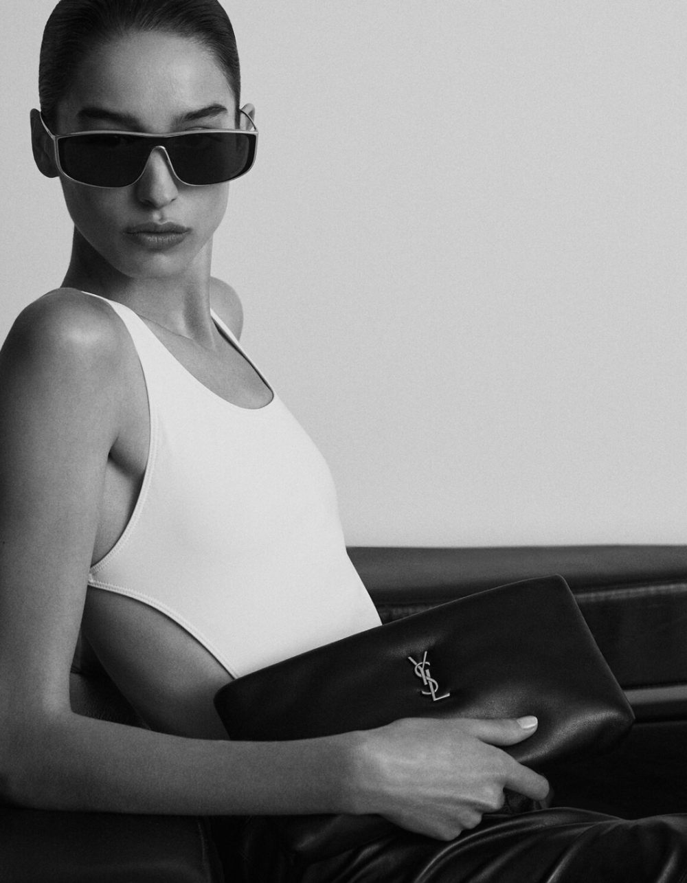 在過年時刻，長銀包也是必備。