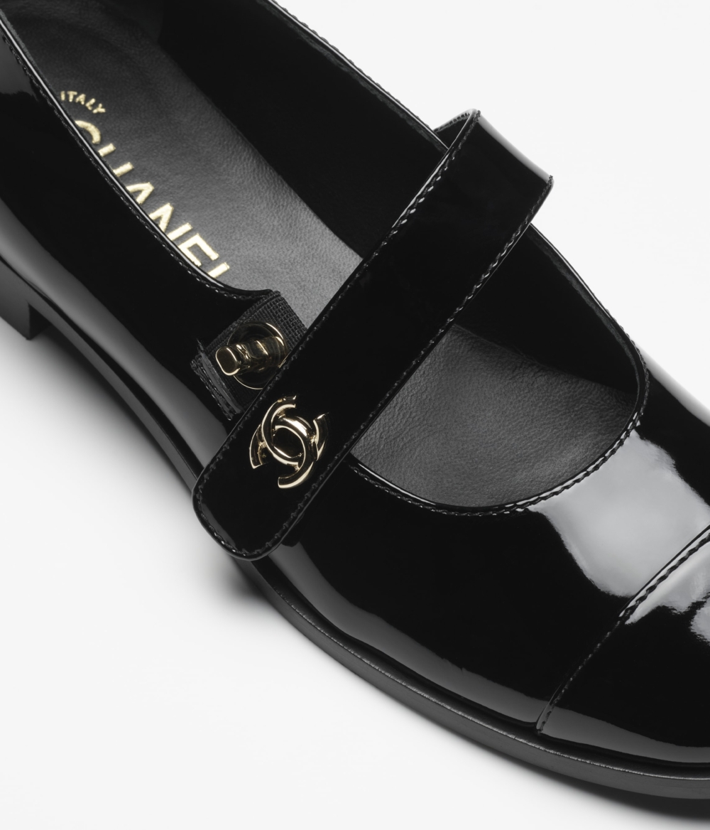 CHANEL皮革Mary Janes