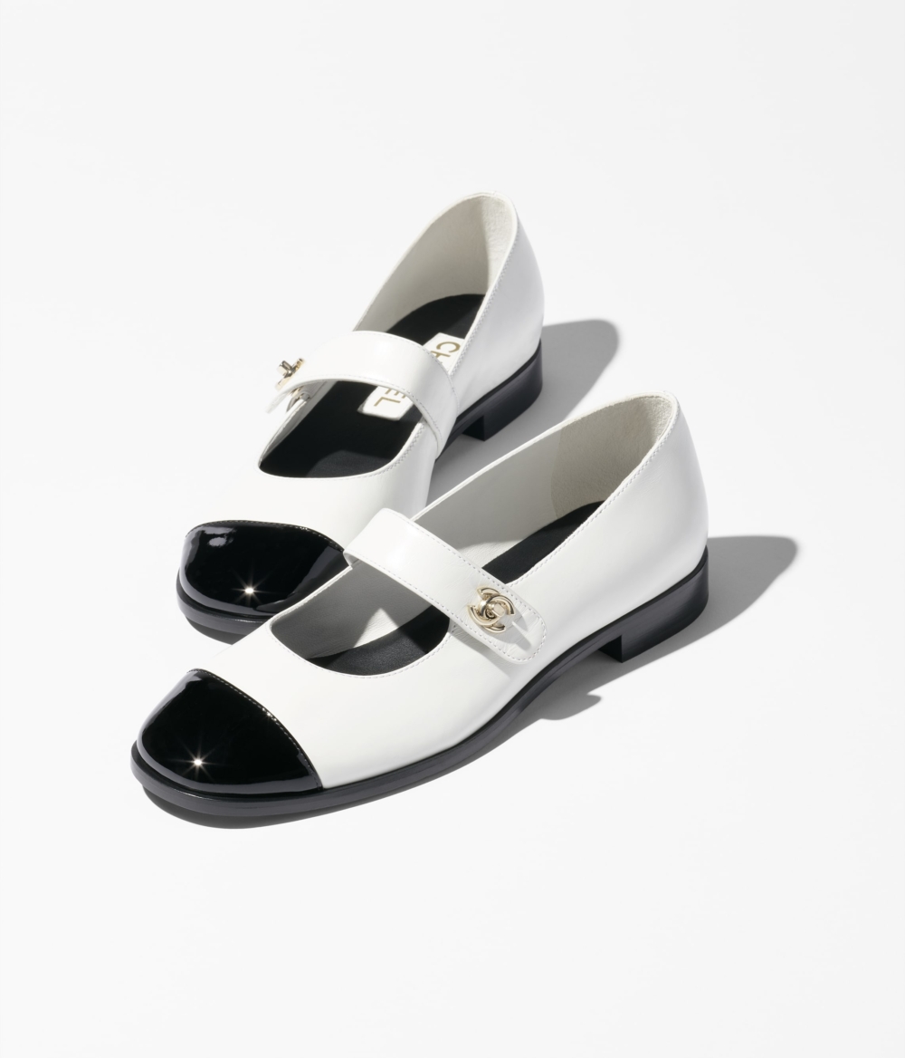 CHANEL皮革Mary Janes