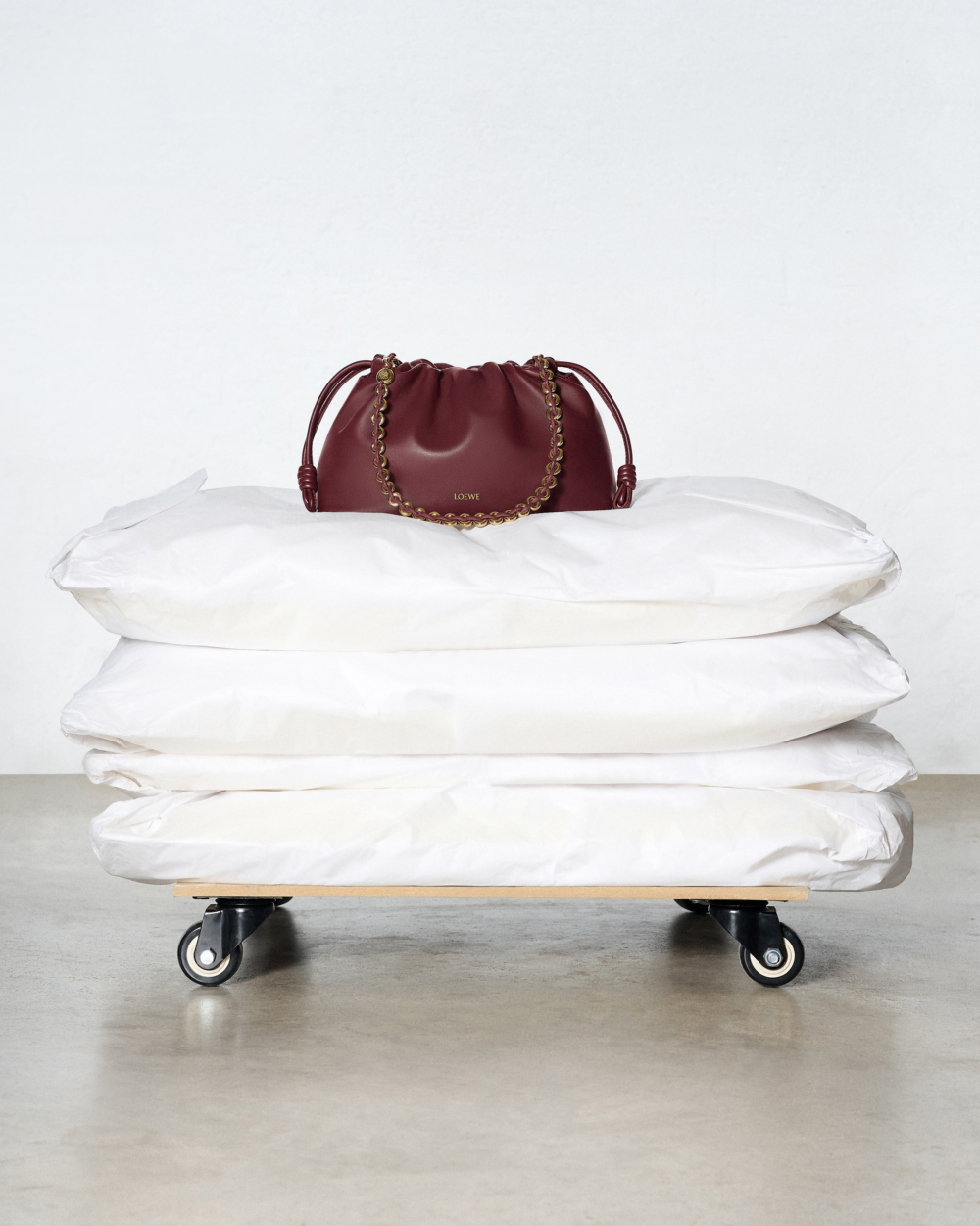 Flamenco Purse Bag形象廣告照。