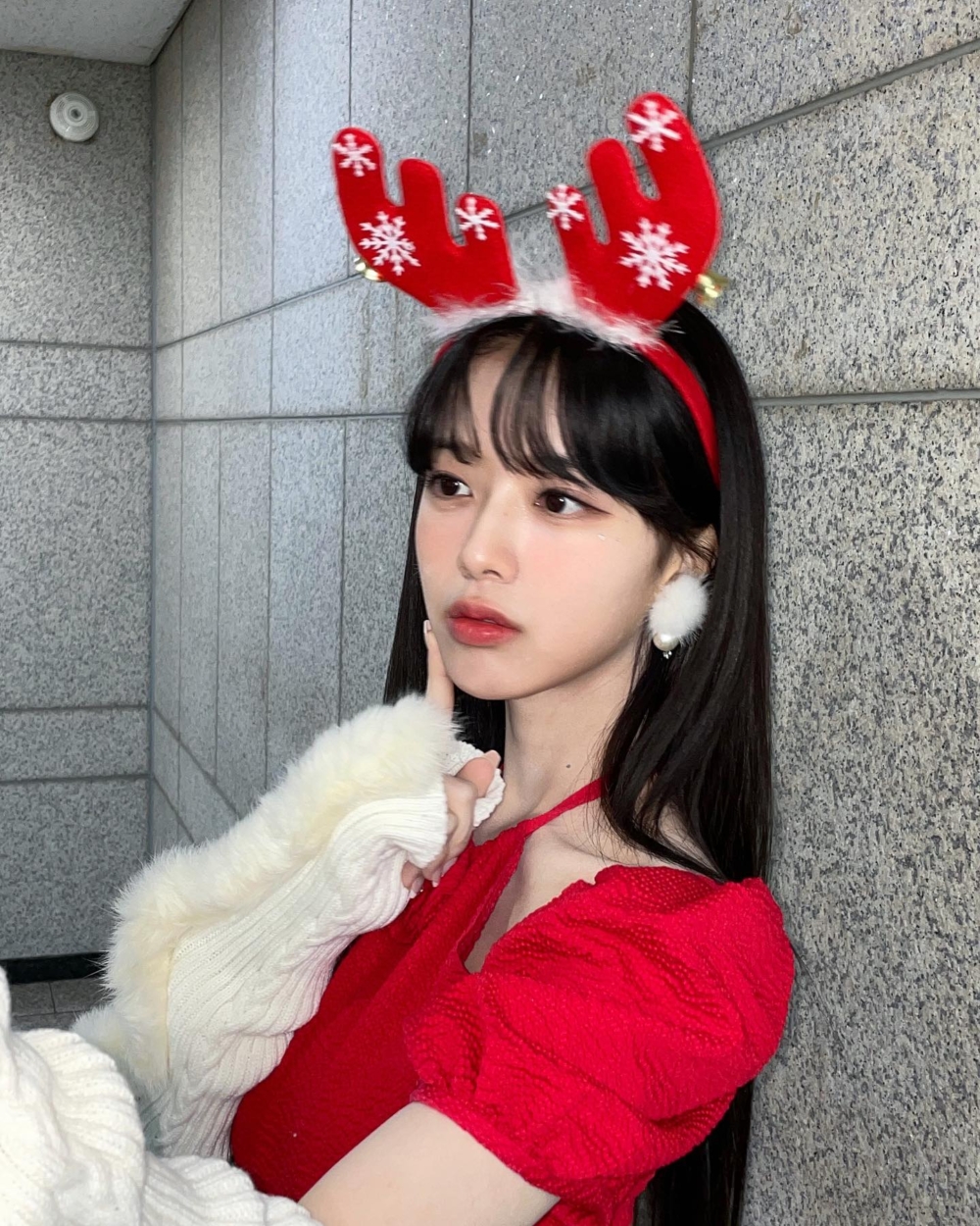 盧正義少女感十足的Y2K私服風格