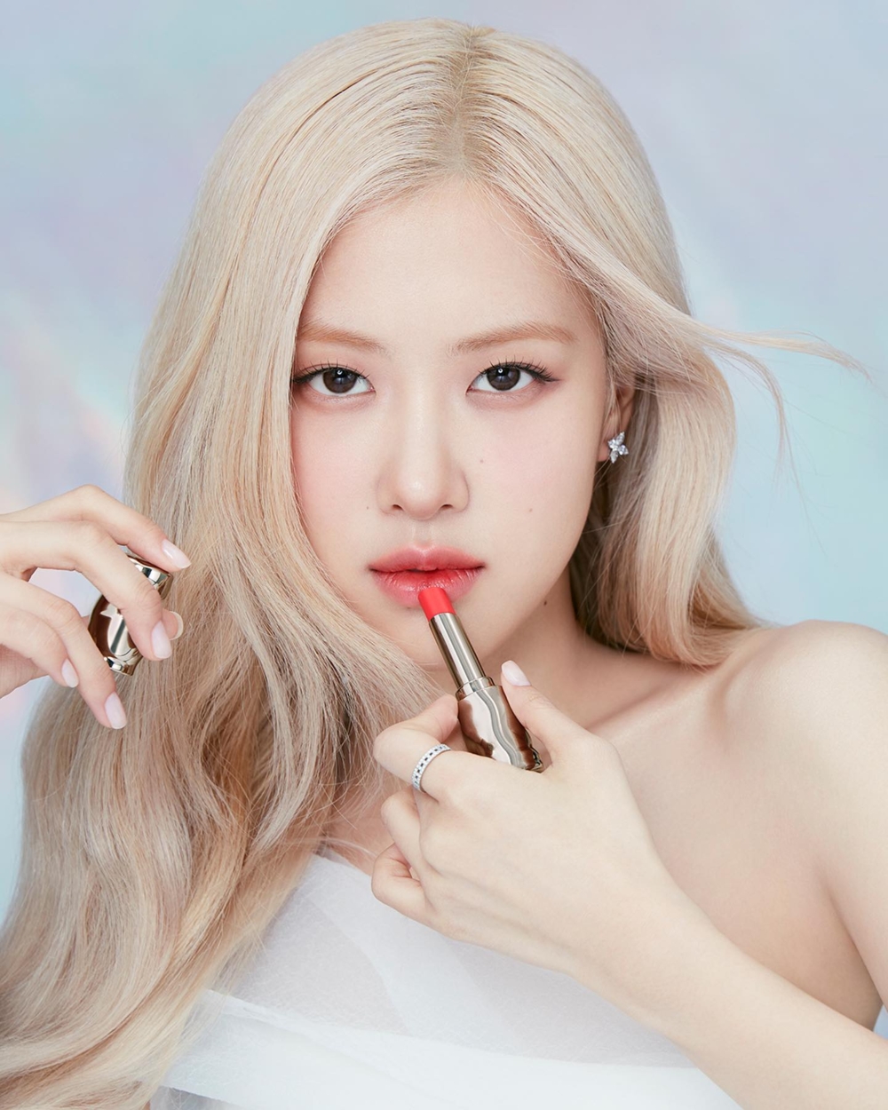 Sulwhasoo推出Rosé同名唇彩