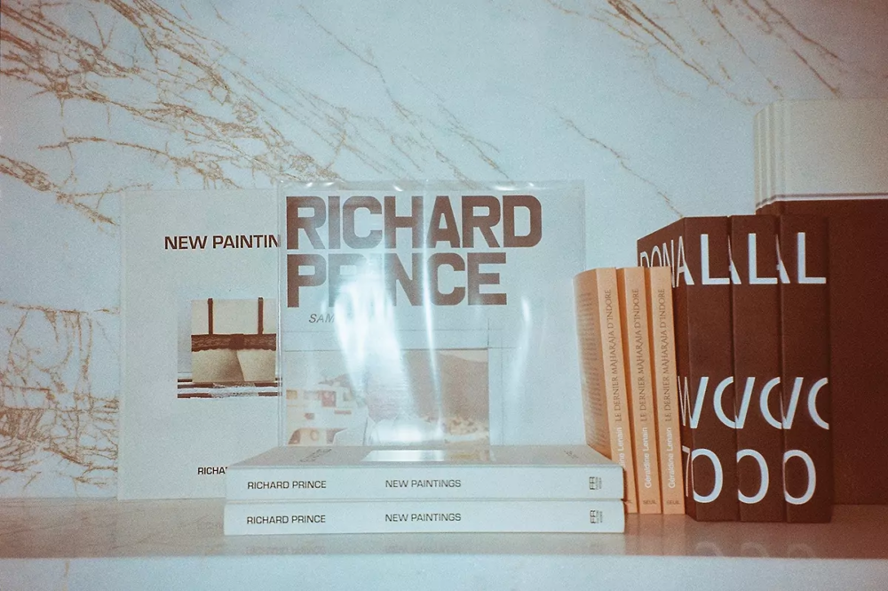 邀請大家在巴黎市中心沉浸在時尚、藝術。