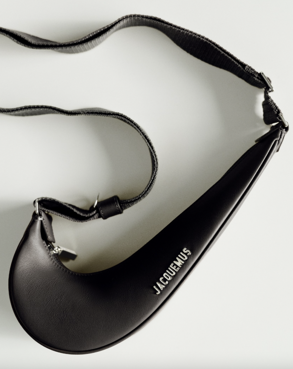 本次的聯名手袋。