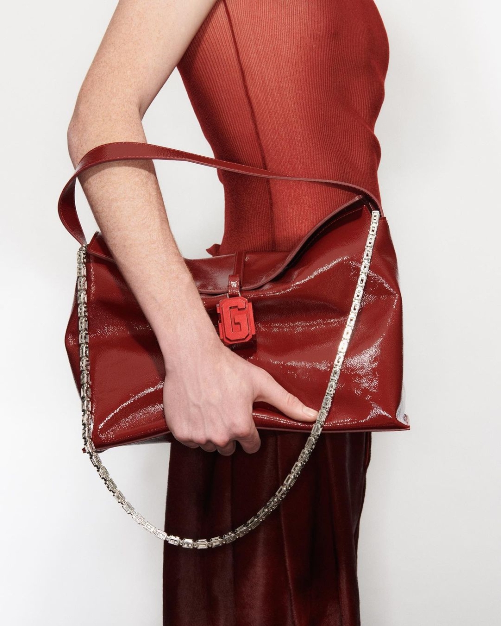 換上流行的配色。