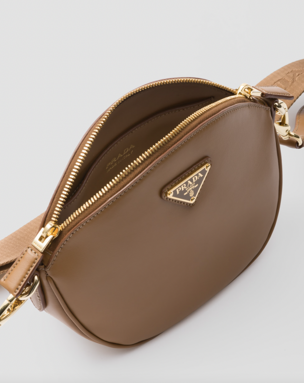 Leather Mini Shoulder Bag。