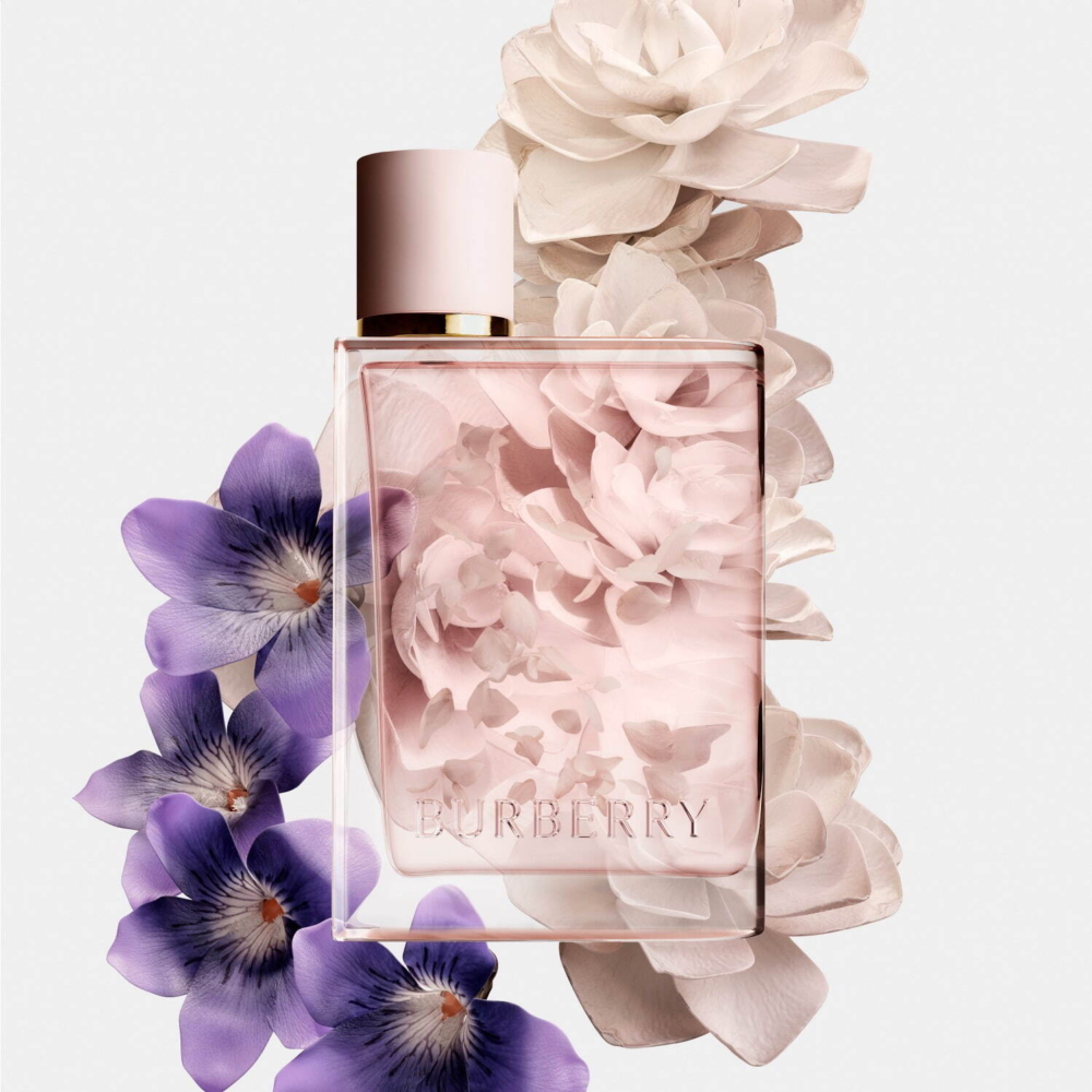 Burberry「花瓣舞動」香水「Burberry Harpetals Eau de Parfum」