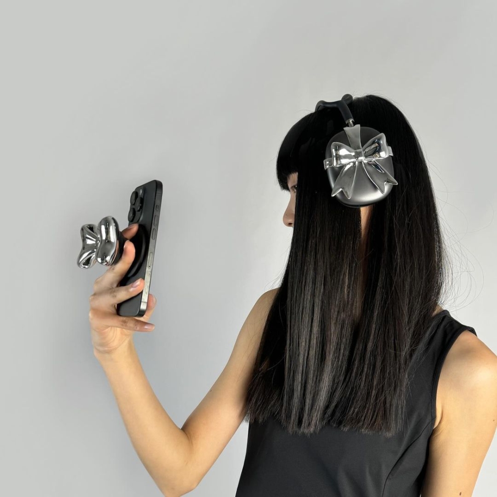 XTENDED iDENTiTY推出多款蝴蝶結配件。