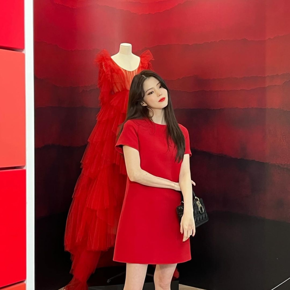 韓韶禧的紅色穿搭。