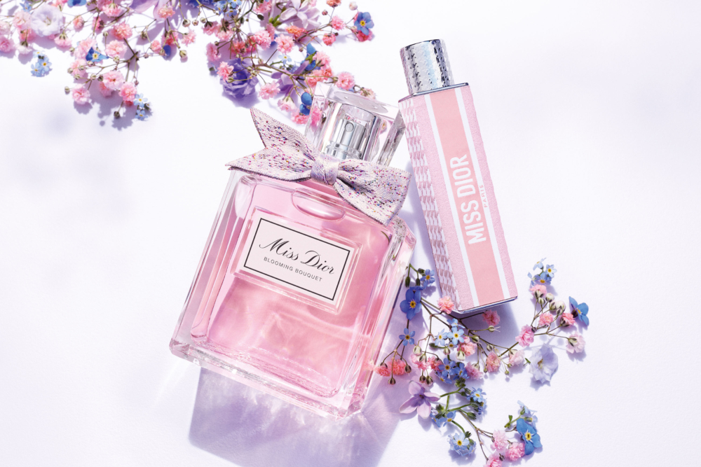 粉色千鳥格圖騰的「Miss Dior花漾迪奧淡香水」