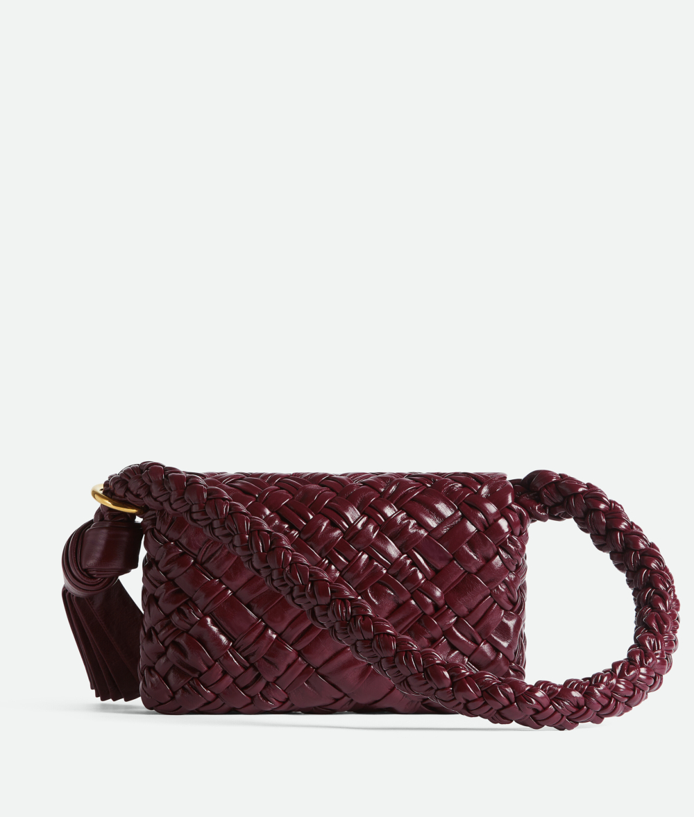 Intreccio皮革單肩包。