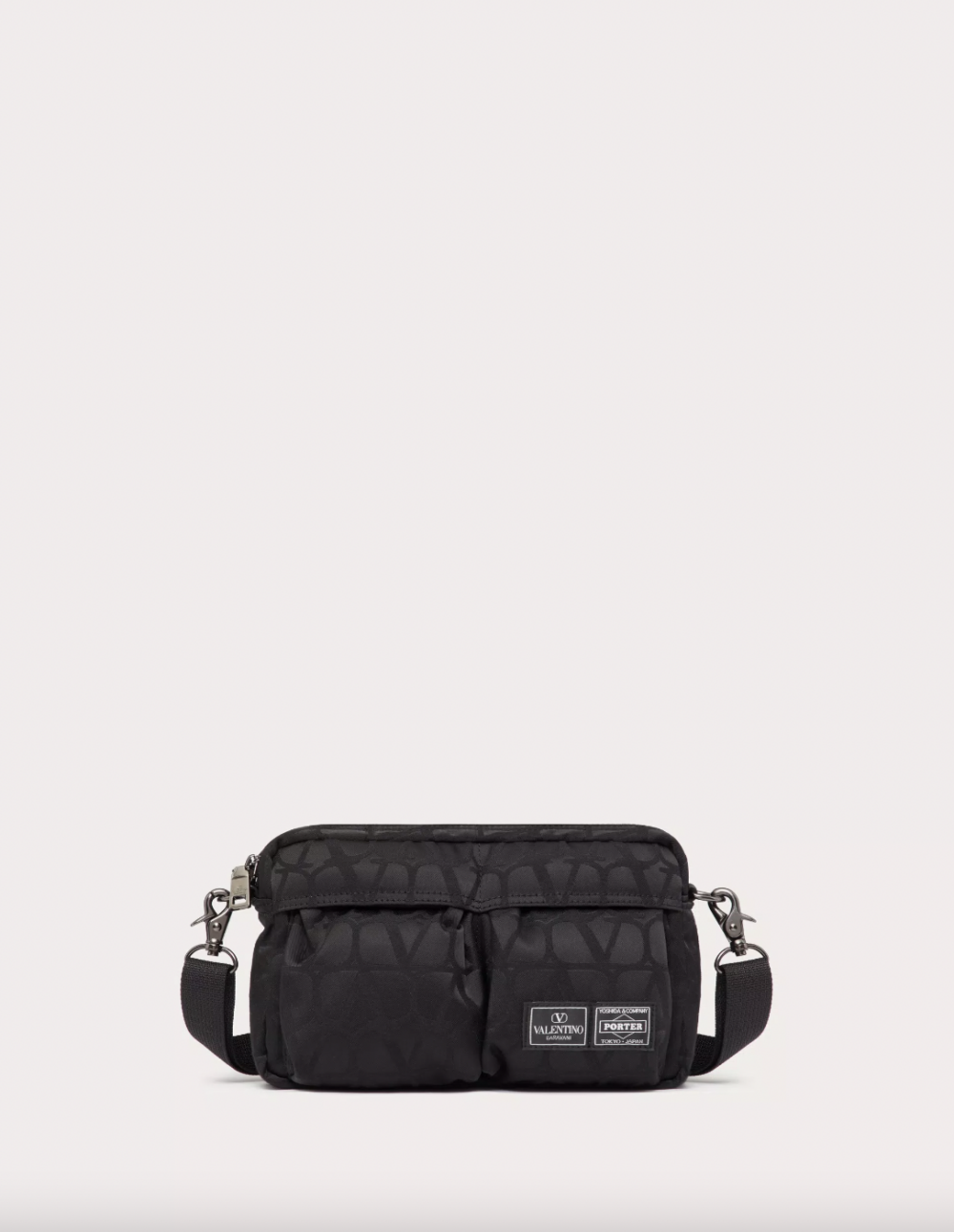Valentino Garavani and PORTER Shoulder Bag。
