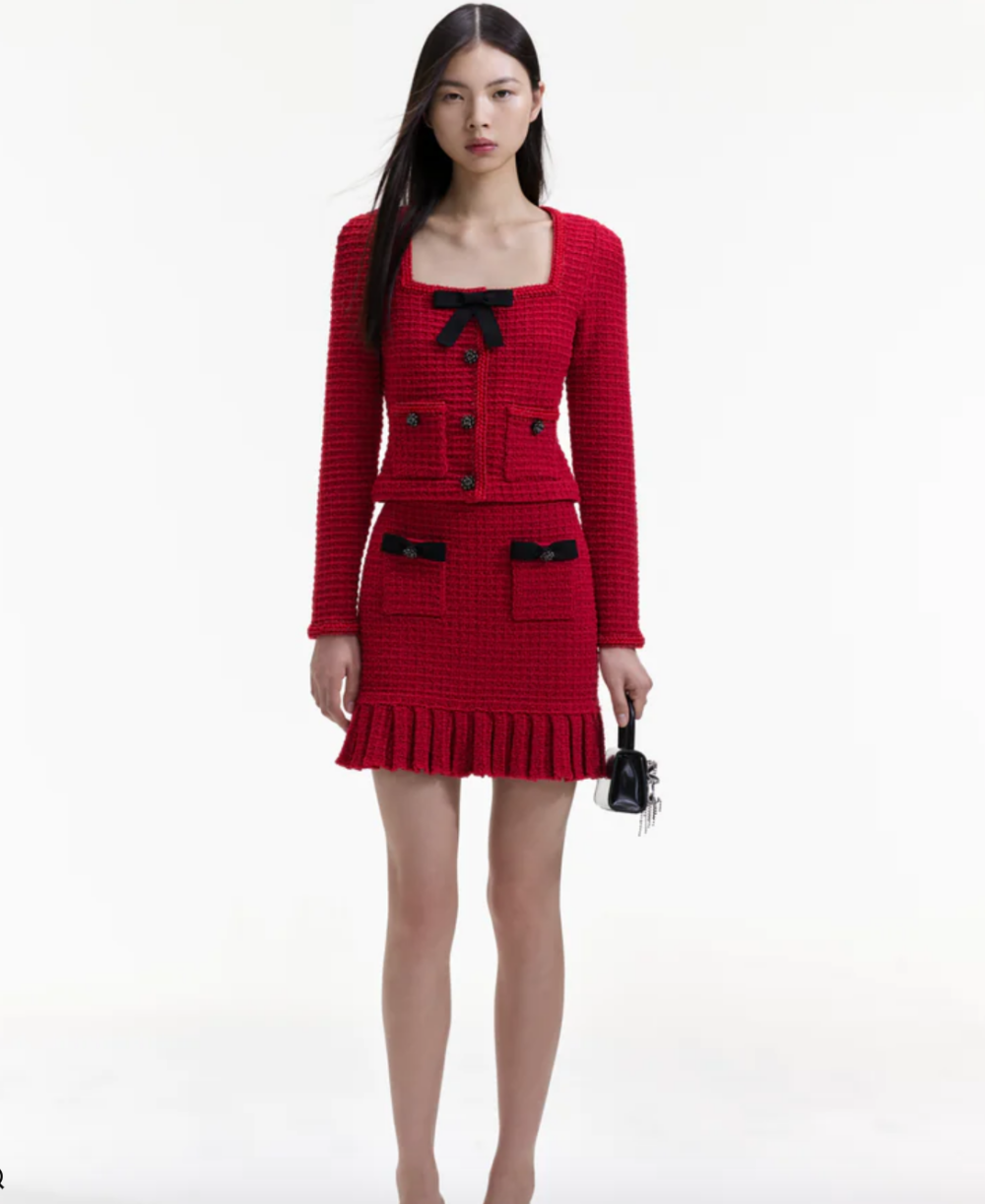 選擇有著流行元素的蝴蝶結單品。